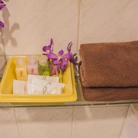 People Place Classic Hotel Sha Extra Plus Чиангмай Экстерьер фото
