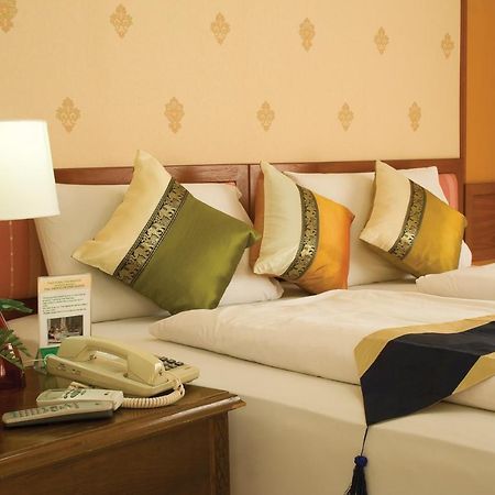 People Place Classic Hotel Sha Extra Plus Чиангмай Экстерьер фото