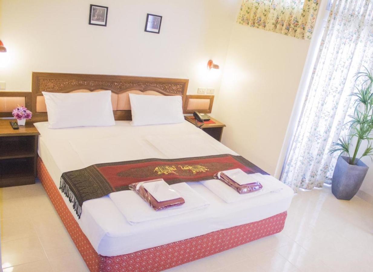 People Place Classic Hotel Sha Extra Plus Чиангмай Экстерьер фото