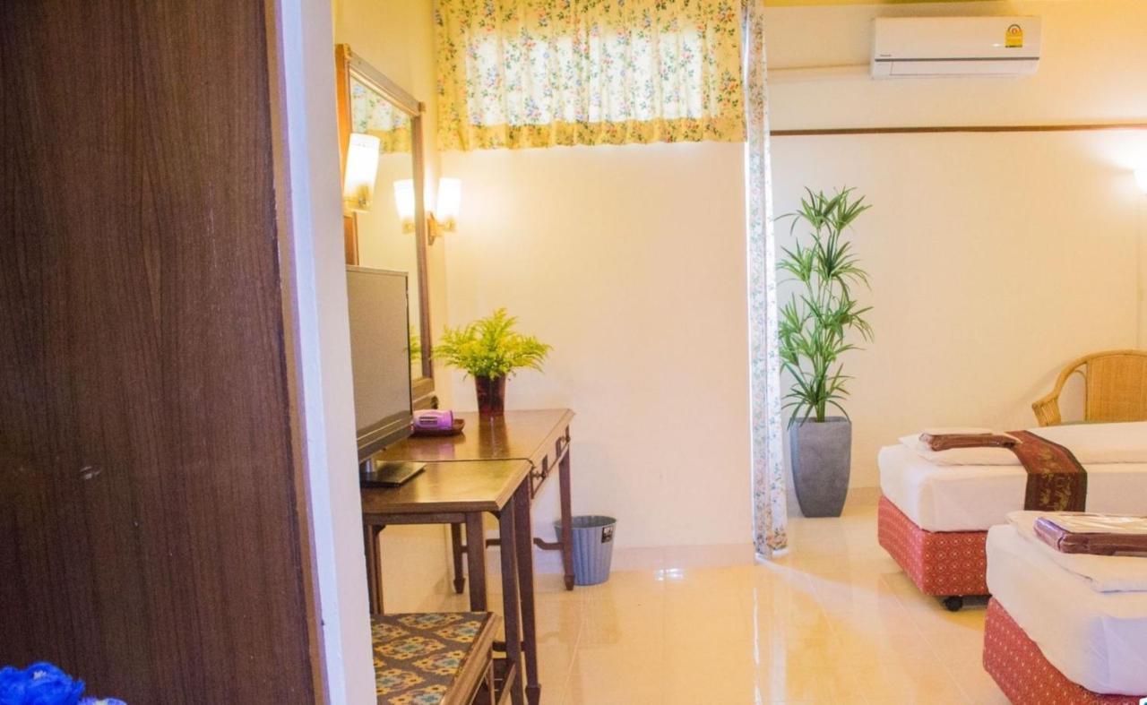 People Place Classic Hotel Sha Extra Plus Чиангмай Экстерьер фото