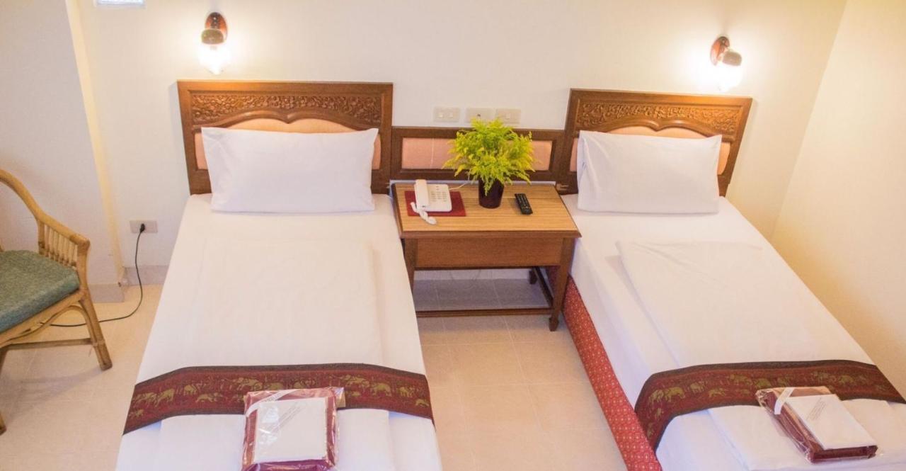 People Place Classic Hotel Sha Extra Plus Чиангмай Экстерьер фото