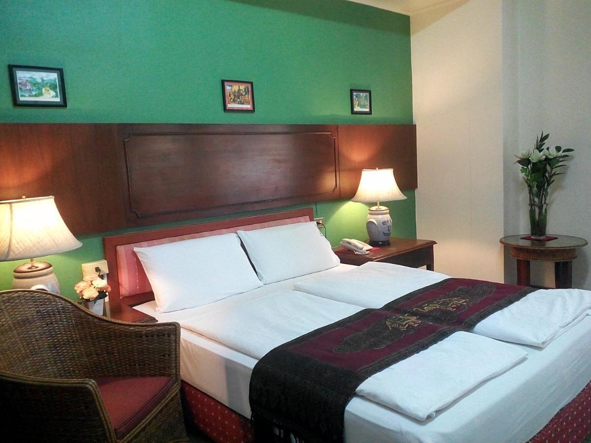People Place Classic Hotel Sha Extra Plus Чиангмай Экстерьер фото
