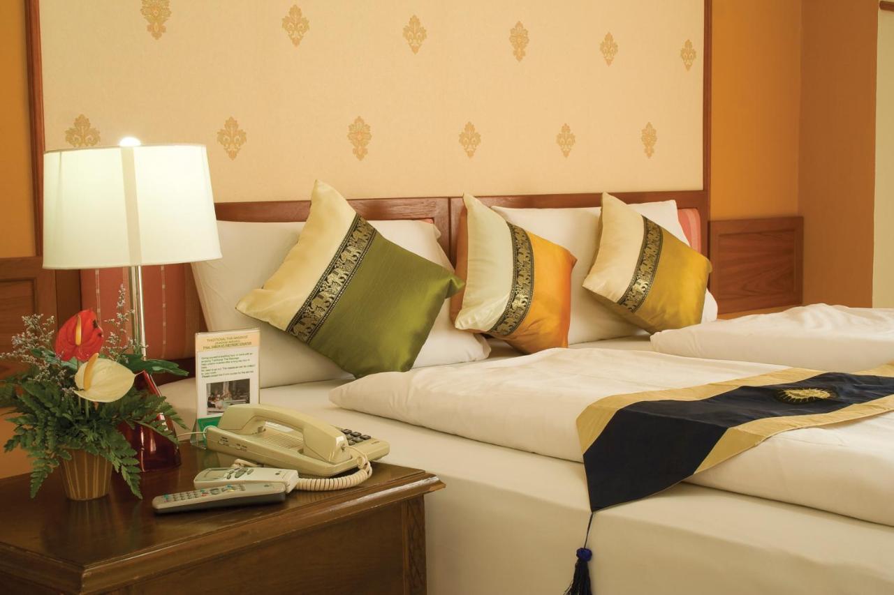 People Place Classic Hotel Sha Extra Plus Чиангмай Экстерьер фото
