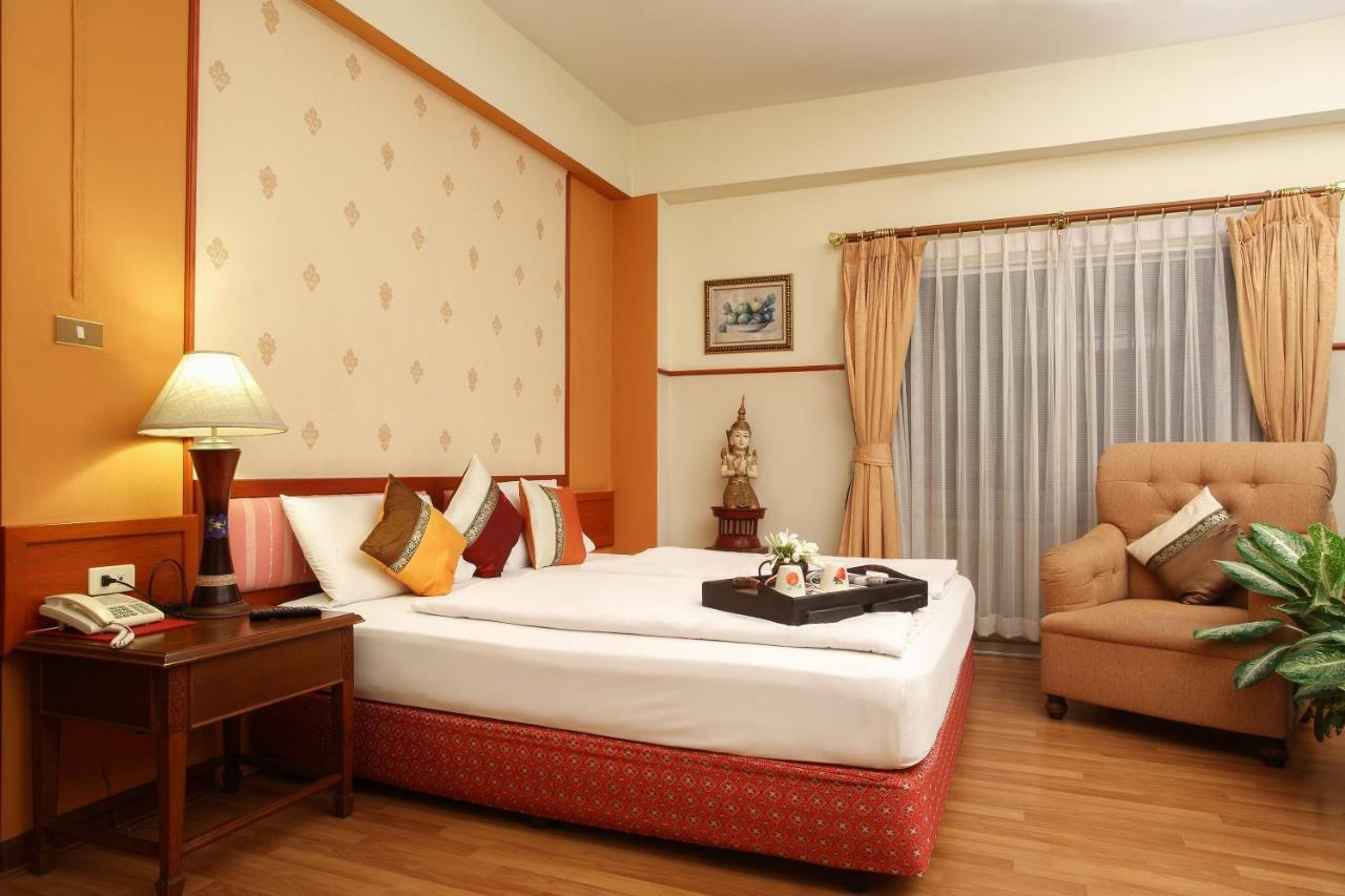 People Place Classic Hotel Sha Extra Plus Чиангмай Экстерьер фото